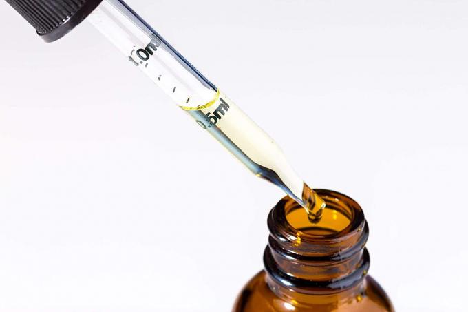 Κλιμακωτά Dropper εμπορευματοκιβωτίων 0.7oz 30ml γυαλιού κλίμακας ηλέκτρινα καλλυντικά μπουκάλια με το σιφώνιο 6